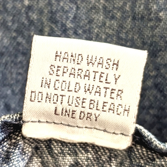 👖A.M.I. Tie Front Drawstring Pull-On Jeans with Embroidered Detail on Cuffs - Picture 9 of 9